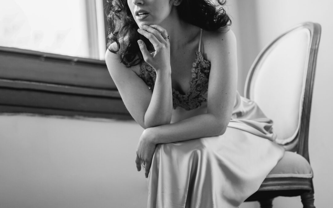 Discover Your Seductive Side: Alluring Boudoir Clothing Ideas for Self-Exploration